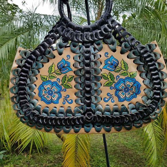 Isabella Fiore Handbags - Isabella Fiore Beautiful Floral Shoulder / BOHO Bag - Preowned in Good Condition
